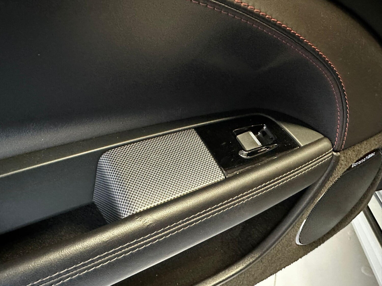 Used Jaguar XKR 2011 for sale - 77029083: Photo 61