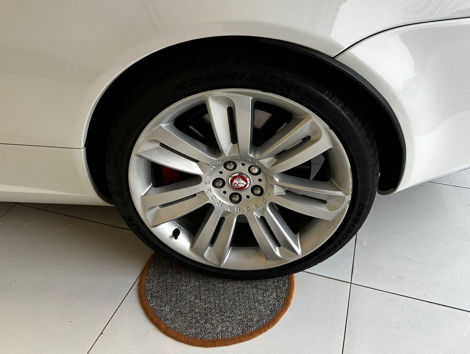 Used Jaguar XKR 2011 for sale - 77029083: Photo 9