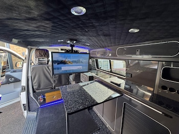 Used Volkswagen Transporter 2011 for sale - 75838625: Photo