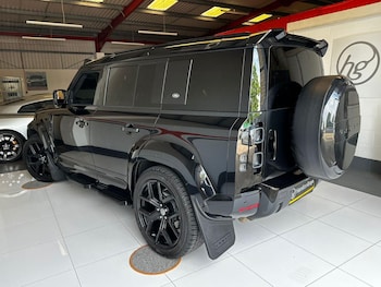 Used Land Rover Defender 110 2023 for sale - 75059497: Photo