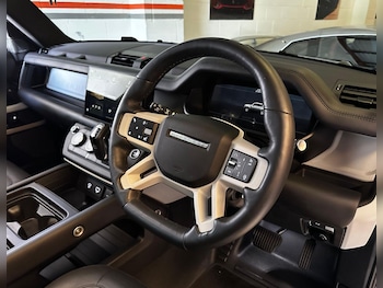 Used Land Rover Defender 110 2023 for sale - 75059497: Photo