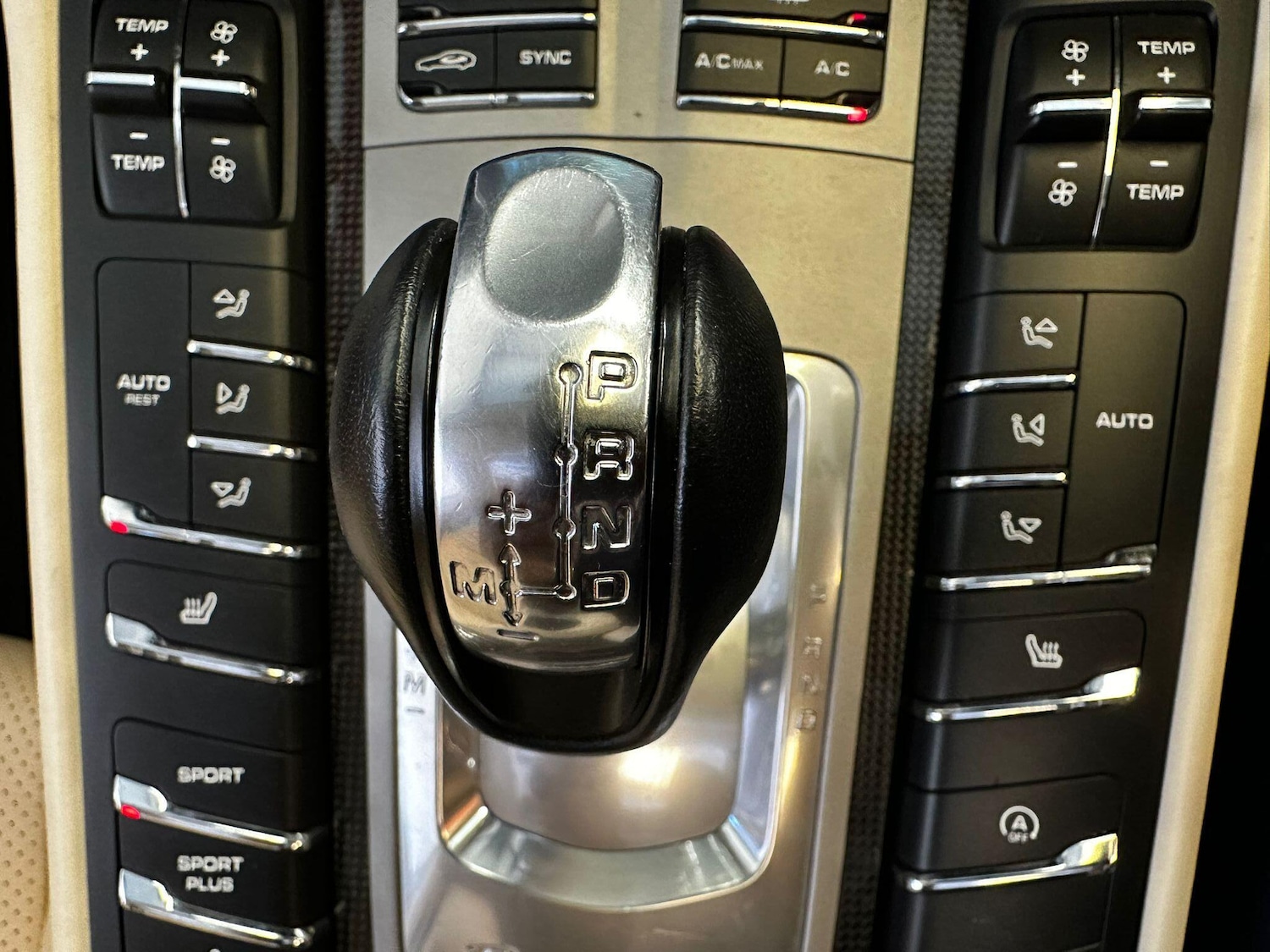 Used Porsche Panamera 2014 for sale - 76282956: Photo 31