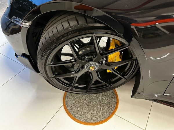 Used Porsche 911 2020 for sale - 75635181: Photo 32