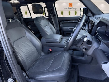 Used Land Rover Defender 2023 for sale - 79328607: Photo
