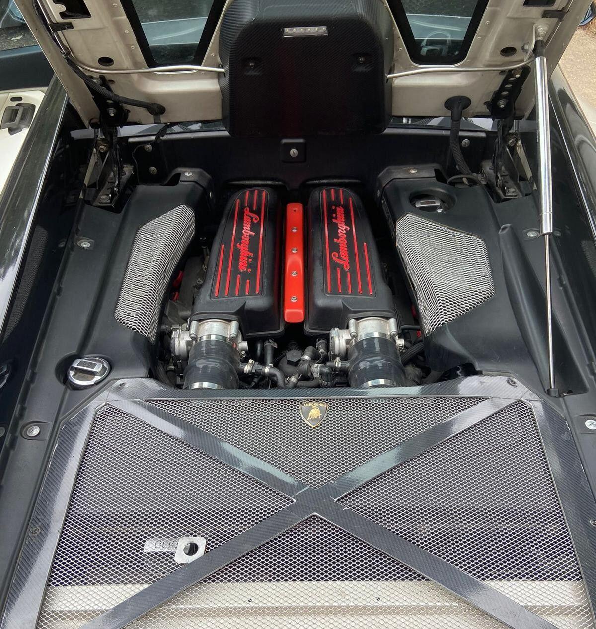 Used Lamborghini Gallardo 2010 for sale - 77633349: Photo 20