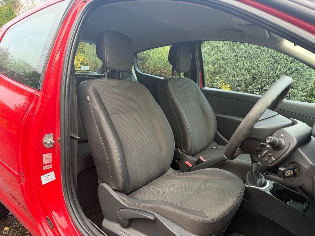 Used Renault Clio 2011 for sale - 76976893: Photo 19