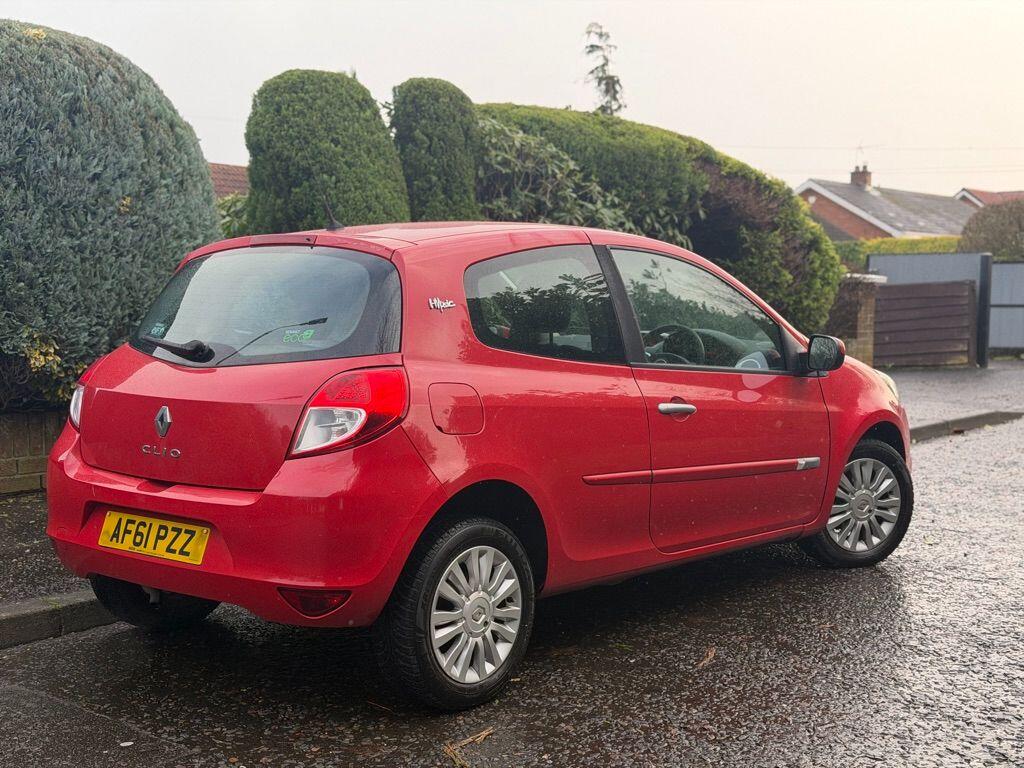 Used Renault Clio 2011 for sale - 76976893: Photo 5