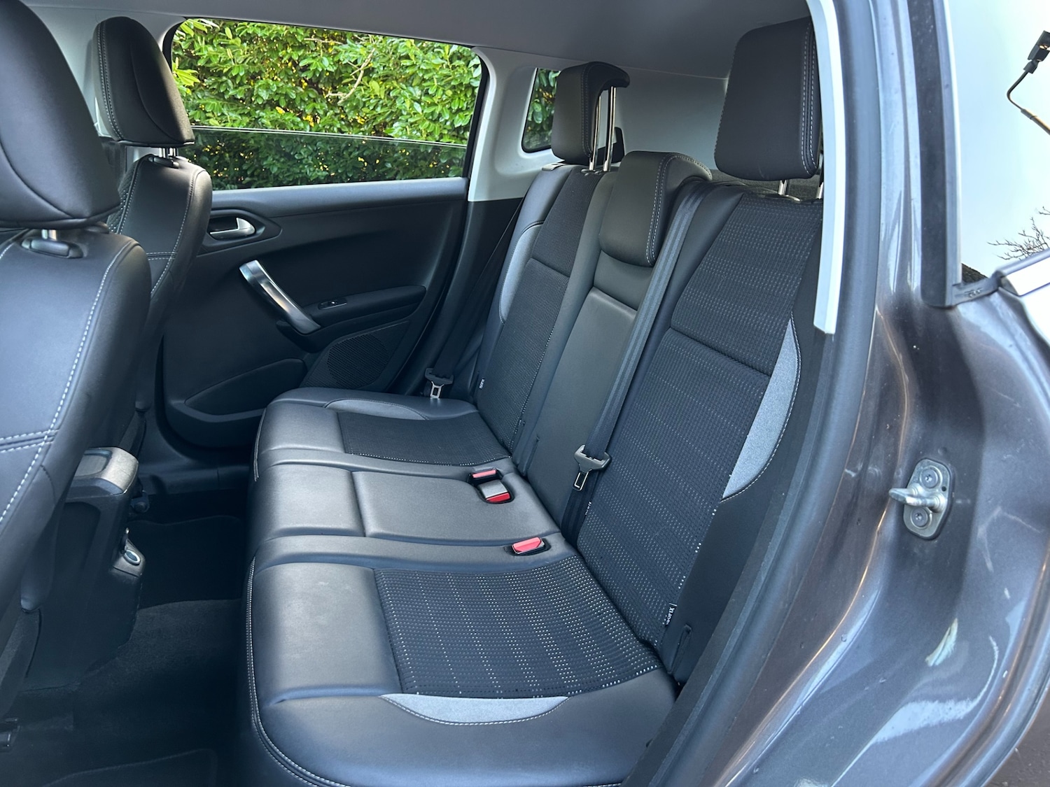 Used Peugeot 2008 2015 for sale - 76268643: Photo 21