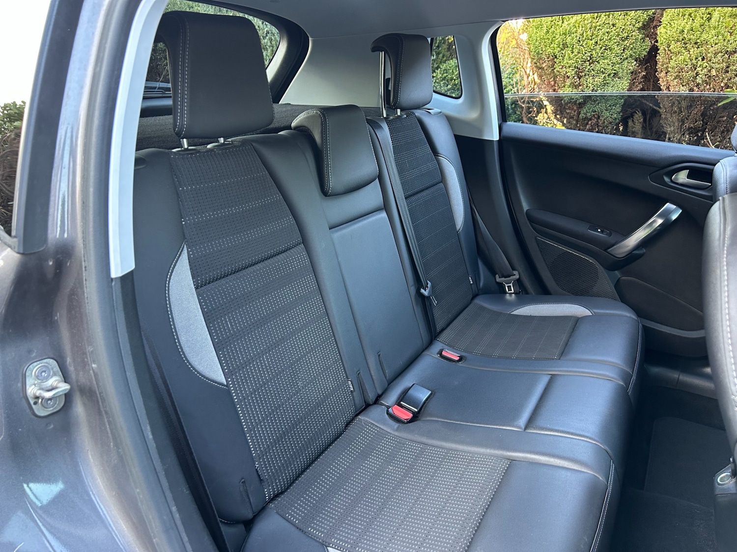Used Peugeot 2008 2015 for sale - 76268643: Photo 23