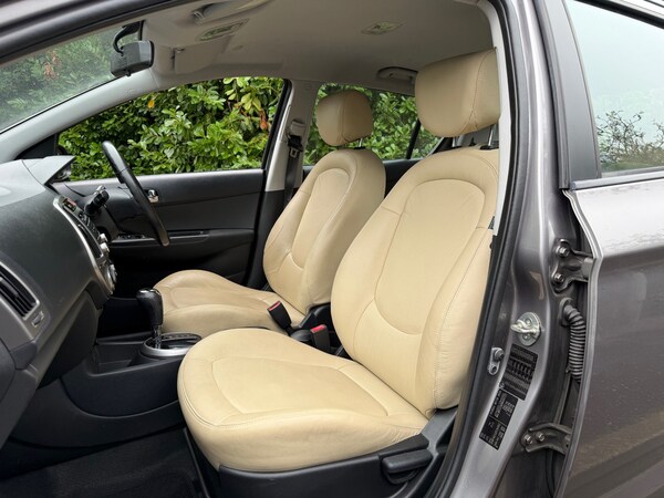 Used Hyundai i20 2013 for sale - 76277122: Photo 24