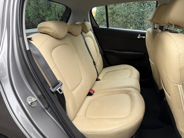 Used Hyundai i20 2013 for sale - 76277122: Photo 26