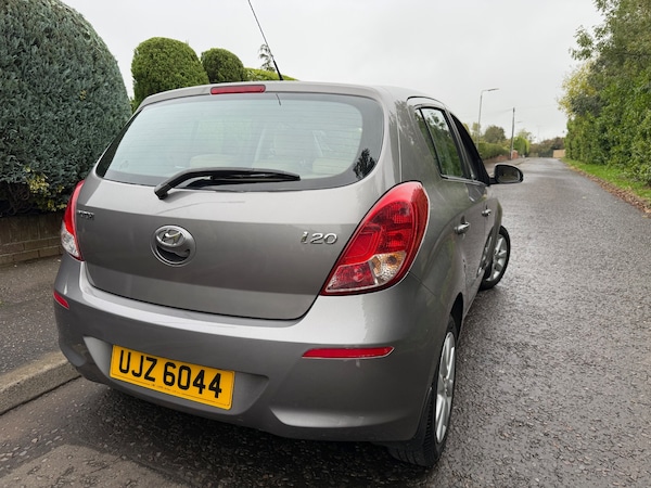 Used Hyundai i20 2013 for sale - 76277122: Photo 6