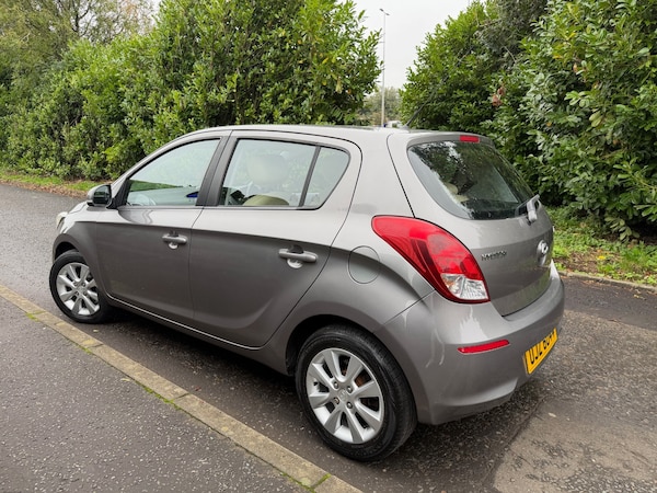 Used Hyundai i20 2013 for sale - 76277122: Photo 8