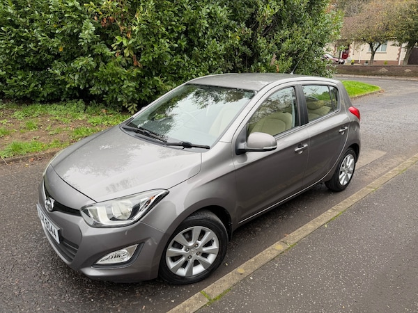 Used Hyundai i20 2013 for sale - 76277122: Photo 9