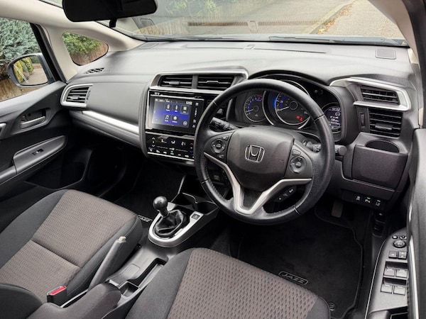 Used Honda Jazz 2018 for sale - 76283418: Photo 14