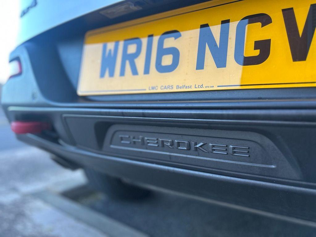 Used Jeep Cherokee 2016 for sale - 76993053: Photo 9