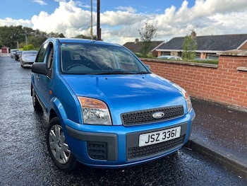 2010 (59) - 1.4 Style + 5dr