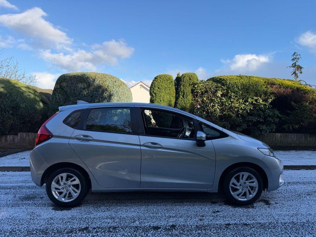 Used Honda Jazz 2017 for sale - 76849603: Photo 3