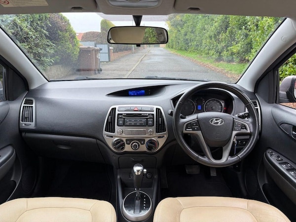 Used Hyundai i20 2013 for sale - 76296047: Photo 16
