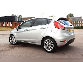 Used Ford Fiesta 2015 for sale - 79619303: Photo