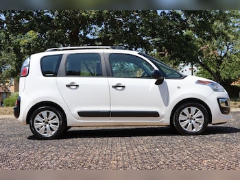 Used Citroen C3 Picasso 2016 for sale - 79448384: Photo