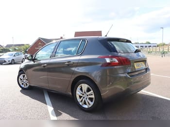 Used Peugeot 308 2015 for sale - 79829064: Photo