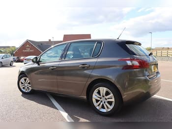Used Peugeot 308 2015 for sale - 79829064: Photo