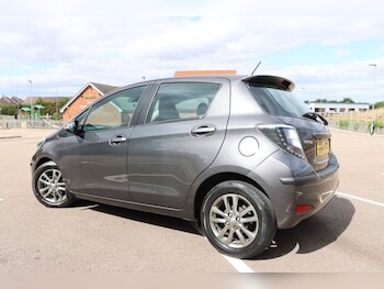 Used Toyota Yaris 2014 for sale - 79448394: Photo