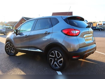 Used Renault Captur 2017 for sale - 79448437: Photo