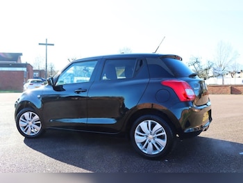 Used Suzuki Swift 2017 for sale - 79448421: Photo