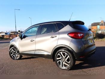 Used Renault Captur 2015 for sale - 79448440: Photo
