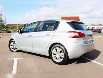 Used Peugeot 308 2015 for sale - 79587609: Photo
