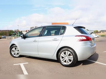 Used Peugeot 308 2015 for sale - 79587609: Photo