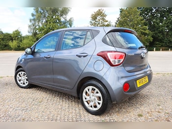 Used Hyundai i10 2018 for sale - 79448409: Photo