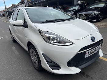 Used Toyota Aqua 2026 for sale - 78997446: Photo