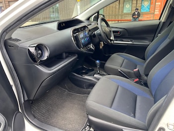 Used Toyota Aqua 2026 for sale - 78997446: Photo