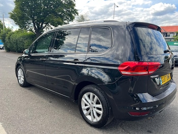 Used Volkswagen Touran 2017 for sale - 79073385: Photo