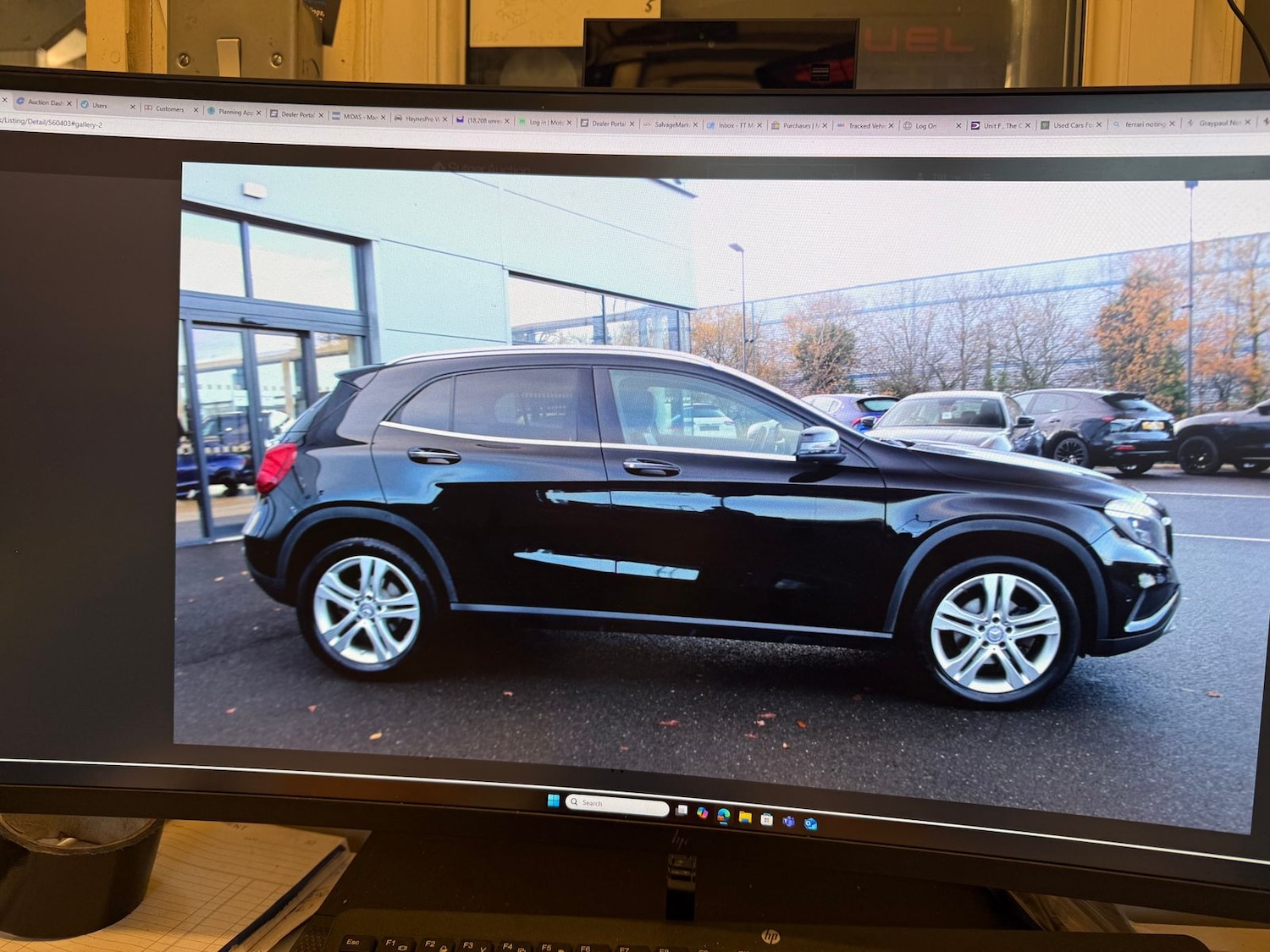 Used Mercedes-Benz GLA 2015 for sale - 76937677: Photo 2