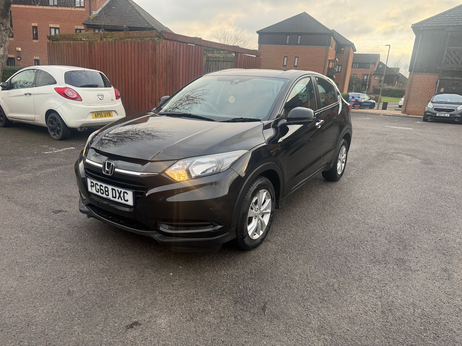 Used Honda HR-V 2019 for sale - 77158083: Photo 2