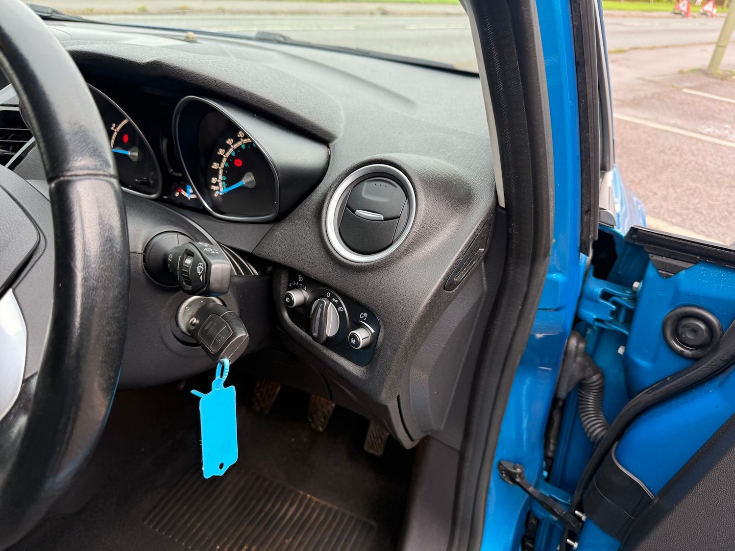 Used Ford Fiesta 2013 for sale - 76563579: Photo 11