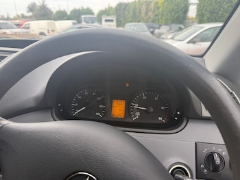 Used Mercedes-Benz Vito 2010 for sale - 76154565: Photo