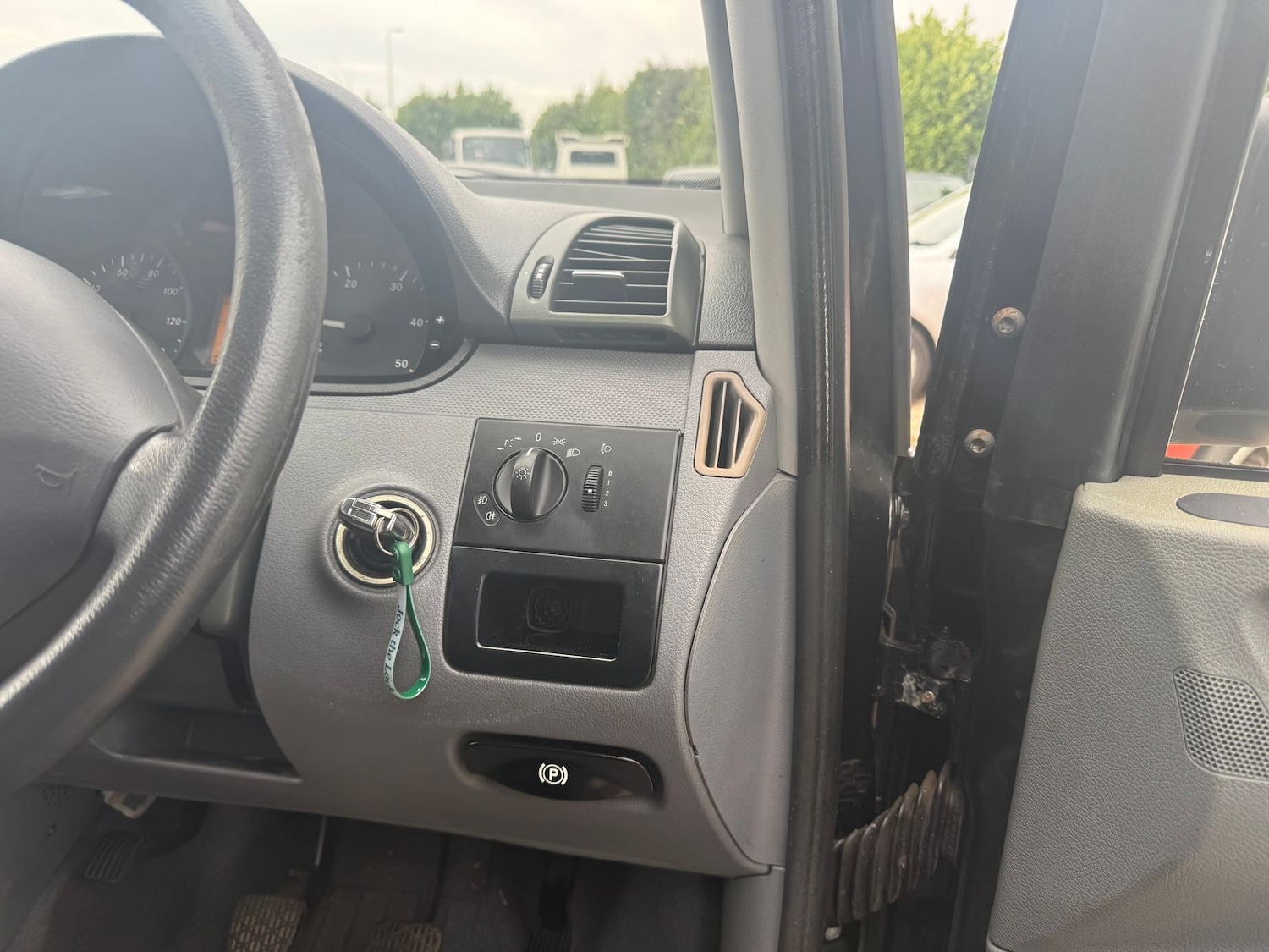 Used Mercedes-Benz Vito 2010 for sale - 76154565: Photo 8