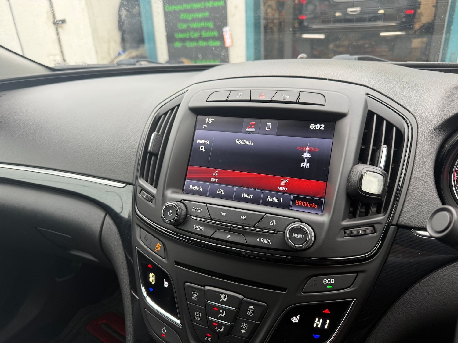 Used Vauxhall Insignia 2014 for sale - 76372609: Photo 12