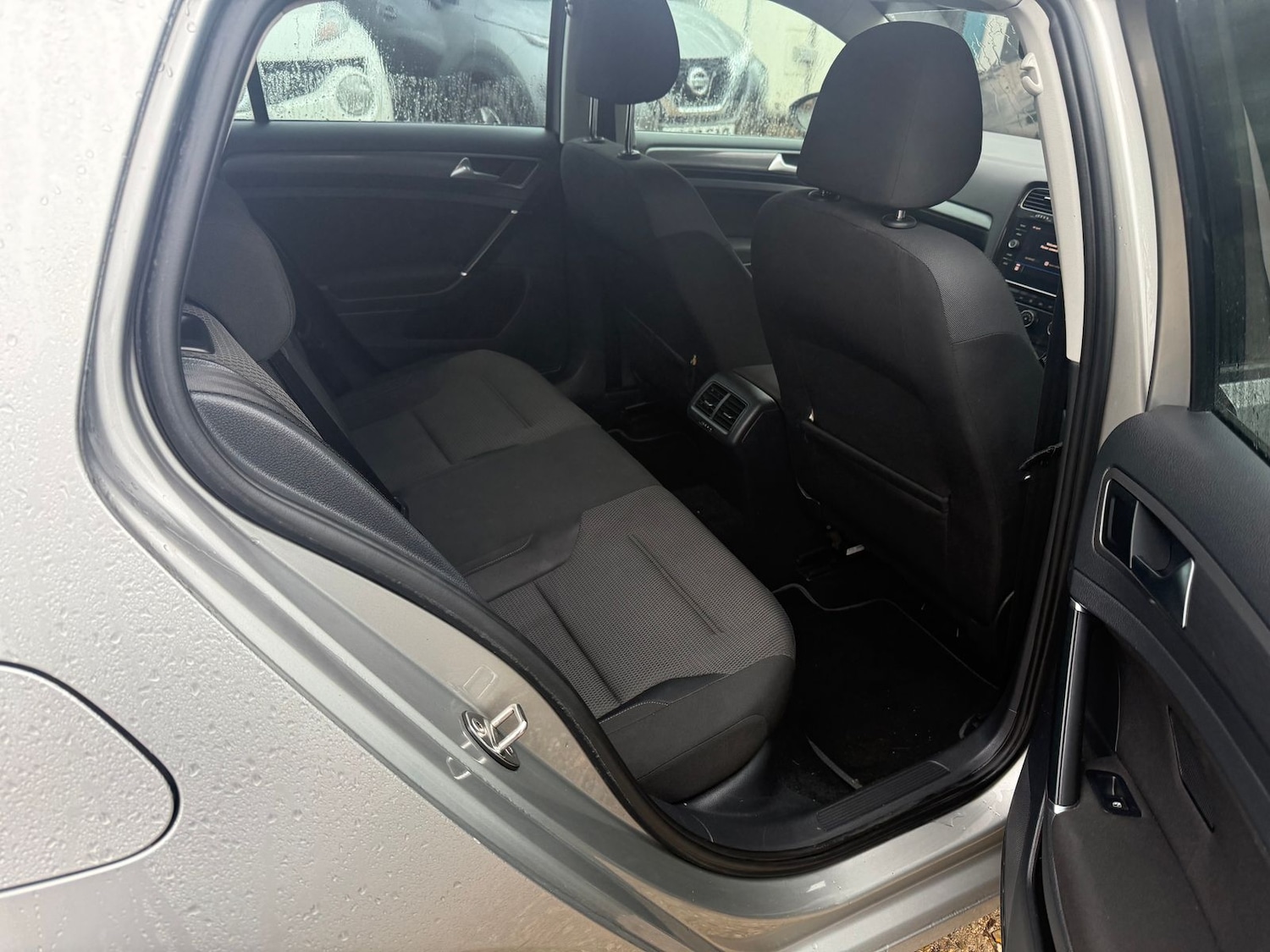 Used Volkswagen Golf 2017 for sale - 77512745: Photo 10