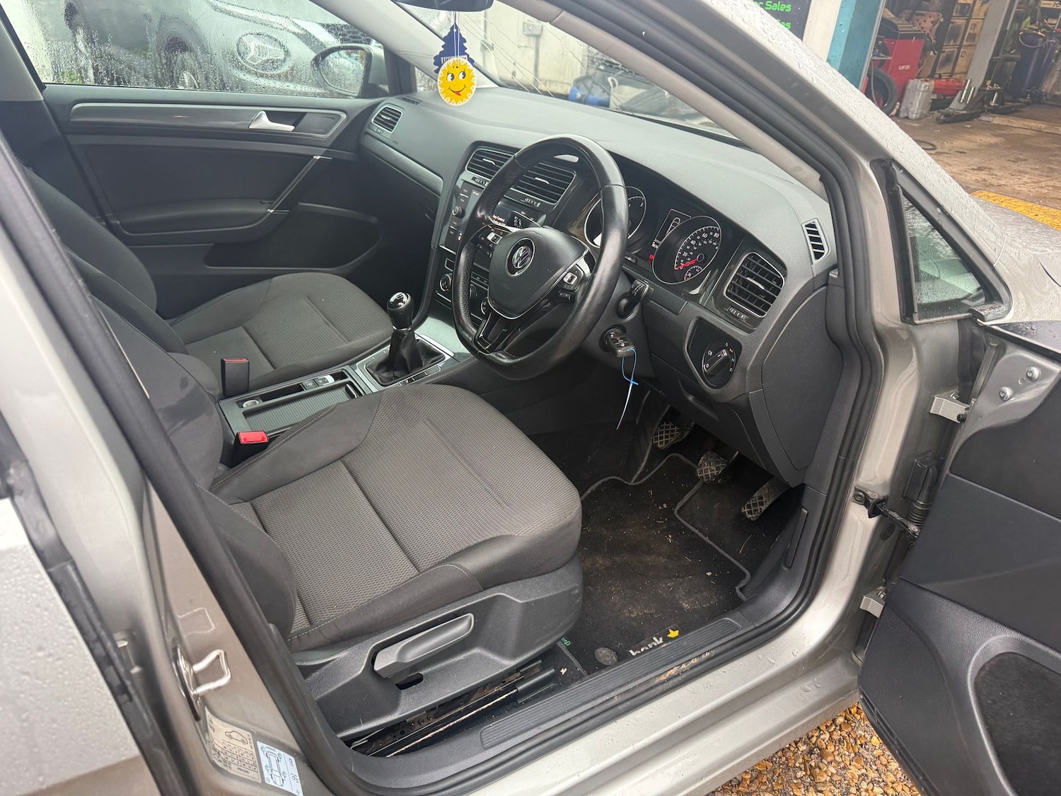 Used Volkswagen Golf 2017 for sale - 77512745: Photo 11