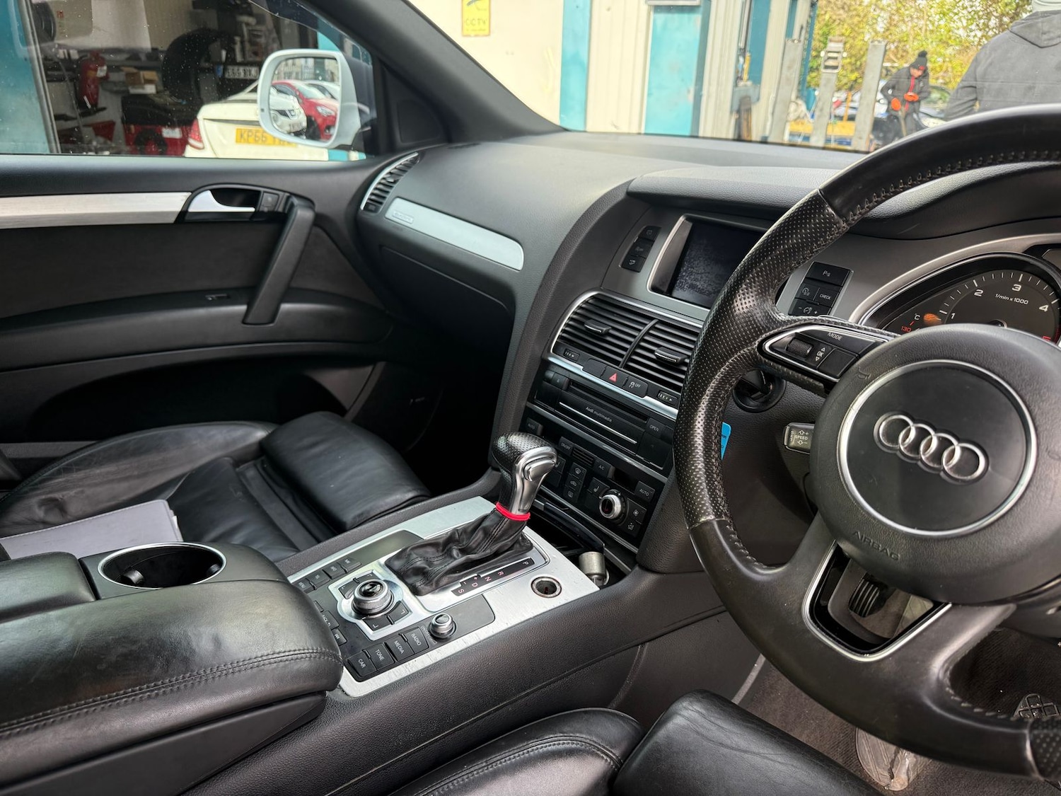 Used Audi Q7 2012 for sale - 76593565: Photo 8