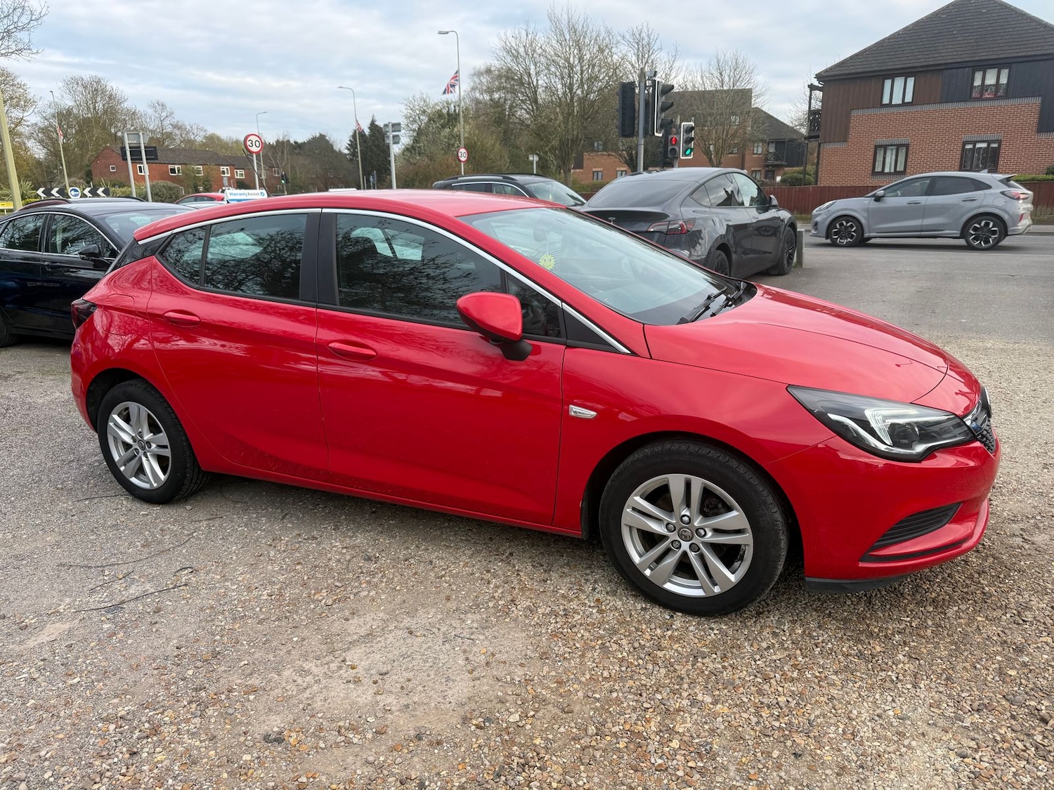 Used Vauxhall Astra 2017 for sale - 78036915: Photo 2