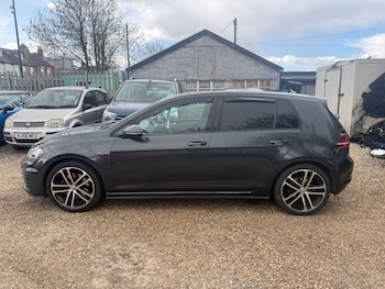 Used Volkswagen Golf 2016 for sale - 78059410: Photo