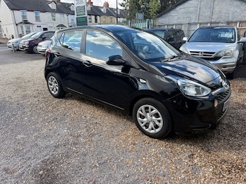 Used Hyundai i10 2017 for sale - 75902341: Photo