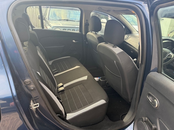 Used Dacia Sandero Stepway 2017 for sale - 76217008: Photo 11